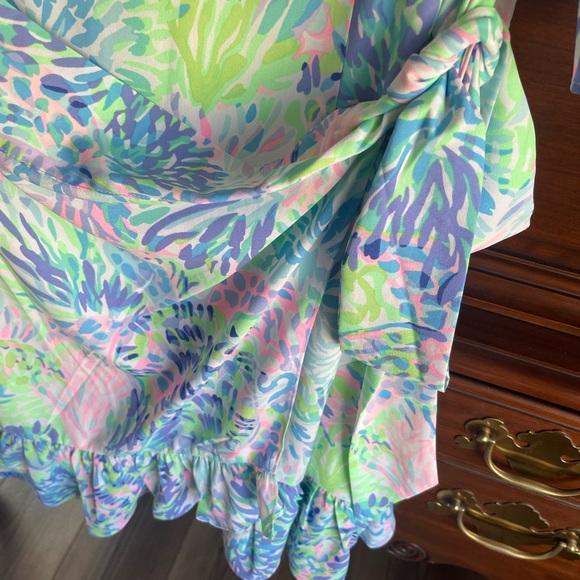 Lilly Pulitzer Darlah Romper dress  “Shell of a party” - Picture 4 of 10